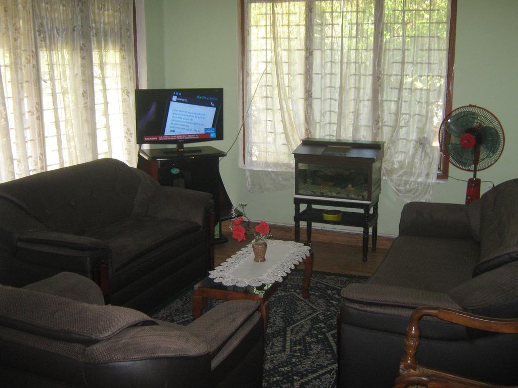 Apartamento Jayawimana Kandy Exterior foto
