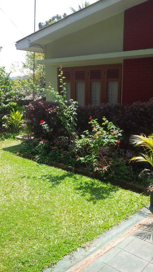 Apartamento Jayawimana Kandy Exterior foto